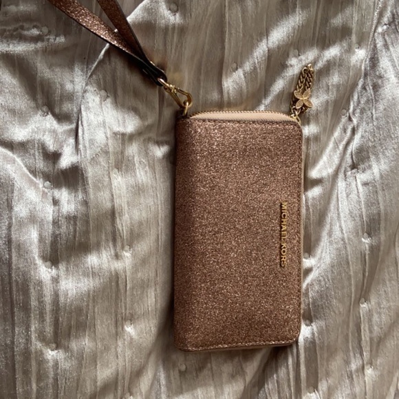 Michael kors limited edition wristlet rose gold - Picture 3 of 5